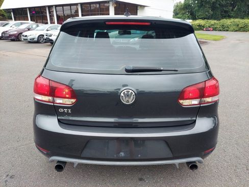 Used 2011 Volkswagen Golf 4-Door FWD image 5