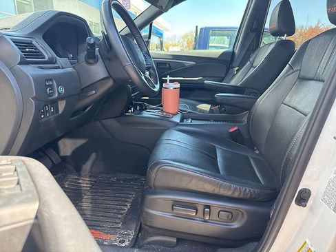 Used 2023 Honda Passport TrailSport image 10