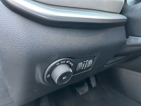 New 2026 Jeep Compass Limited w/ Sun, Sound & Navigation Group image 19