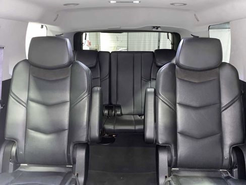 Used 2015 Cadillac Escalade Premium AWD/4WD image 22