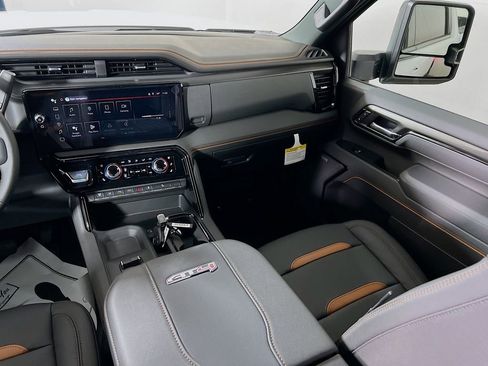 New 2026 GMC Sierra 3500 AT4 w/ AT4 Premium Plus Package AWD/4WD image 17