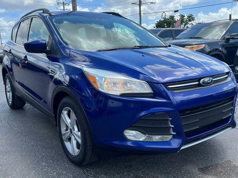 Used 2014 Ford Escape SE w/ Equipment Group 201A image 3