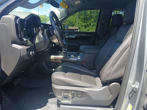 Used 2023 Chevrolet Silverado 1500 RST AWD/4WD image 17