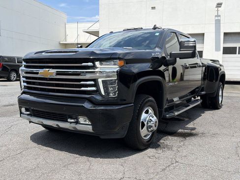 Used 2021 Chevrolet Silverado 3500 High Country AWD/4WD image 3