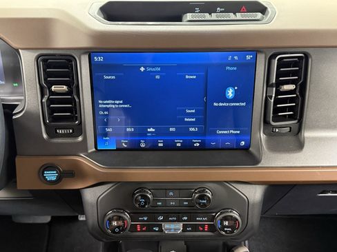 Used 2024 Ford Bronco Outer Banks image 25