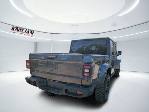 New 2026 Jeep Gladiator Sport AWD/4WD image 3