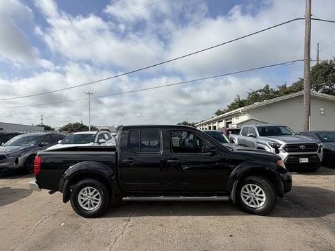 Used 2018 Nissan Frontier SV AWD/4WD image 4