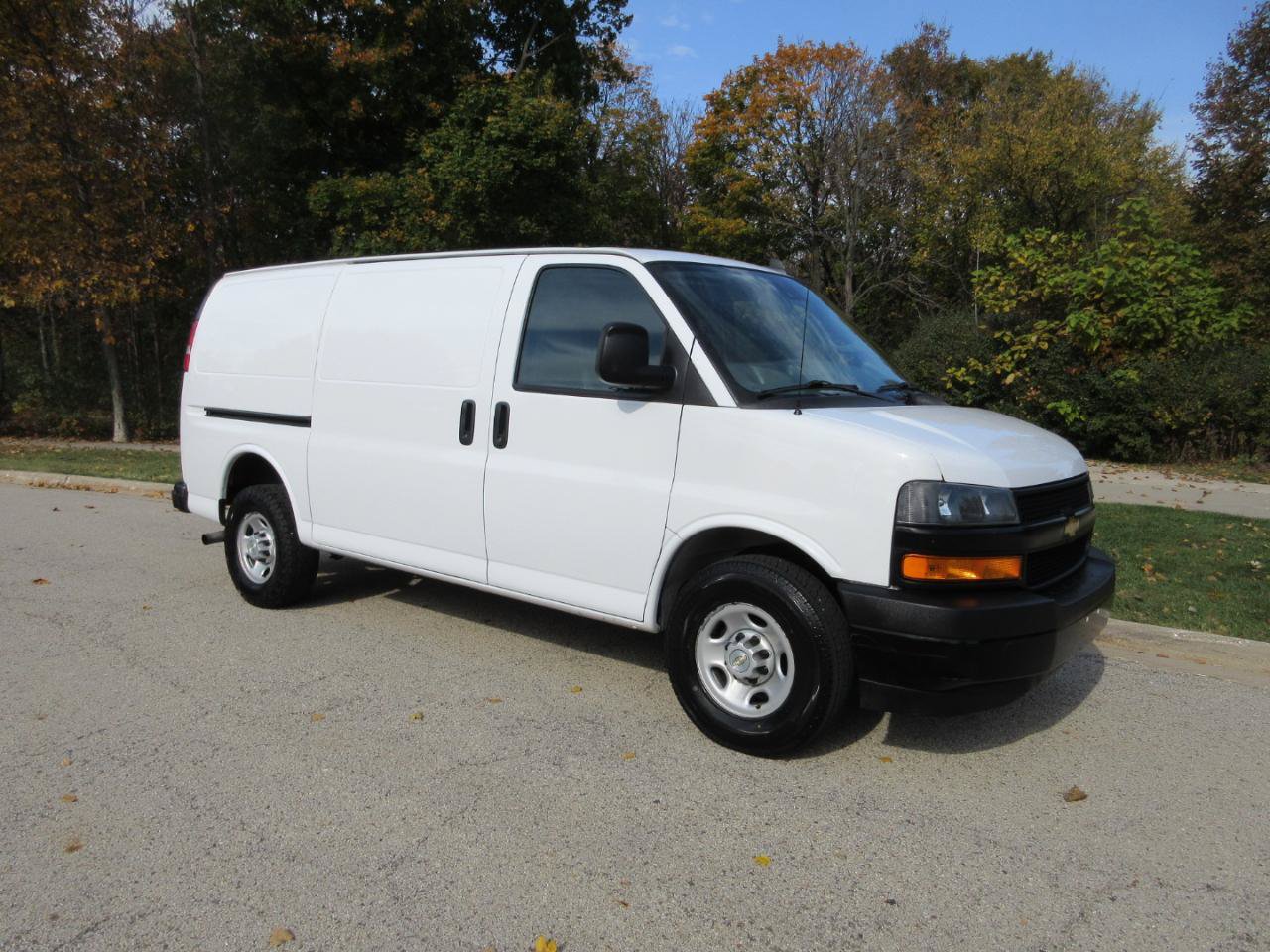 Used 2020 Chevrolet Express 2500 w/ Communications Package RWD image 3