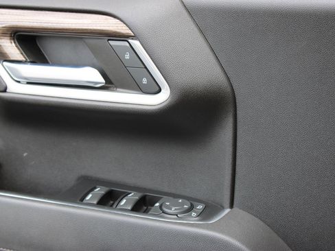 Used 2022 Chevrolet Silverado 1500 LT image 23