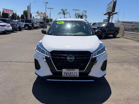 Certified 2025 Nissan Kicks Play S FWD image 2