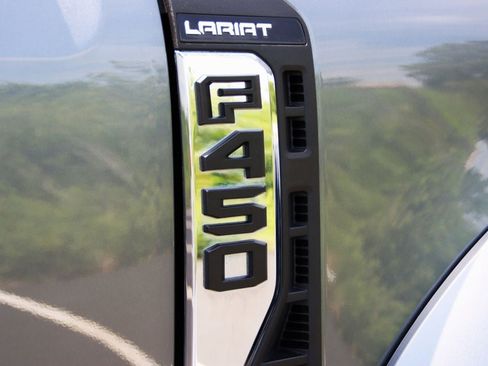 Used 2023 Ford F450 Lariat w/ Lariat Ultimate Package AWD/4WD image 13