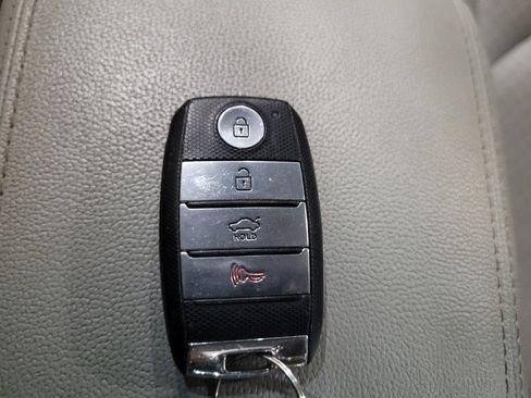Used 2017 Kia Optima EX FWD image 32