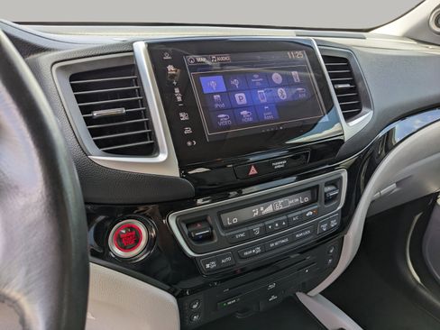 Used 2017 Honda Pilot Elite image 24