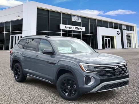 New 2026 Volkswagen Atlas Peak Edition AWD/4WD image 1