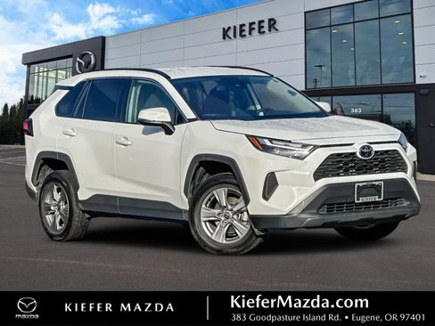 Used 2024 Toyota RAV4 XLE image 1