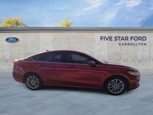 Used 2020 Ford Fusion SE image 9