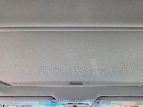 Used 2017 Toyota Camry SE FWD image 30