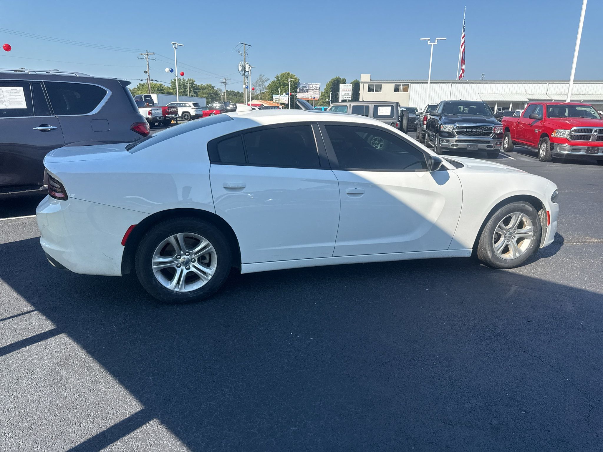 Used 2023 Dodge Charger SXT w/ Cold Weather Package RWD image 4