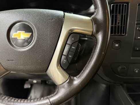 Used 2018 Chevrolet Express 2500 w/ Driver Convenience Package RWD image 16