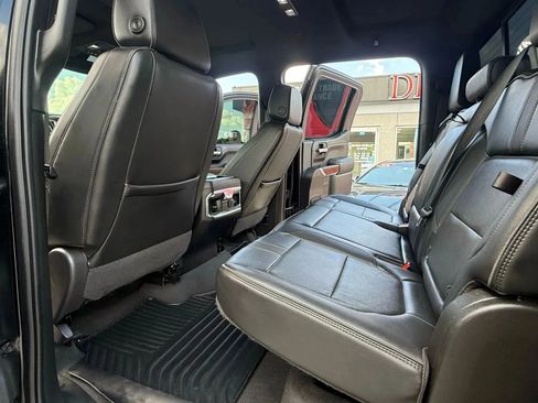 Used 2022 Chevrolet Silverado 1500 High Country w/ Z71 Off-Road Package image 10