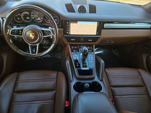 Used 2023 Porsche Cayenne Platinum Edition w/ Premium Package Plus (PIA) image 22