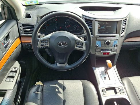 Used 2013 Subaru Outback 2.5i Limited AWD/4WD image 11