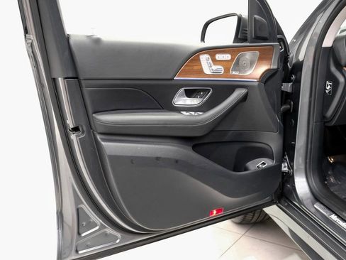 Used 2025 Mercedes-Benz GLE 350 4MATIC w/ AMG Line Exterior image 39