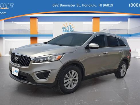 Used 2017 Kia Sorento AWD w/ LX Convenience Package image 11