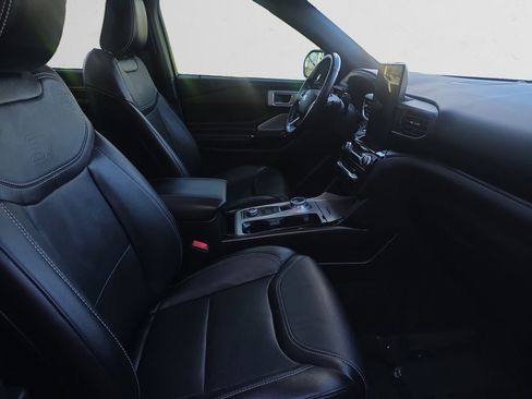 Used 2022 Ford Explorer ST w/ Equipment Group 401A image 17