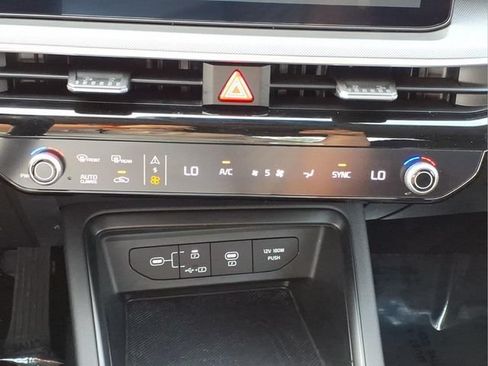 Used 2025 Kia K5 LXS FWD image 19