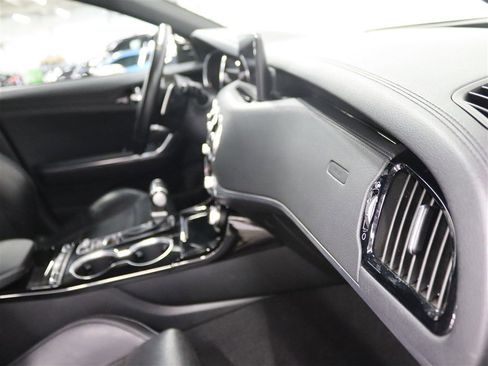 Used 2022 Kia Stinger GT-Line RWD image 31
