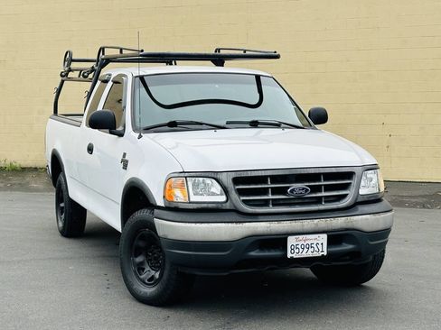 Used 2001 Ford F150 XL image 1