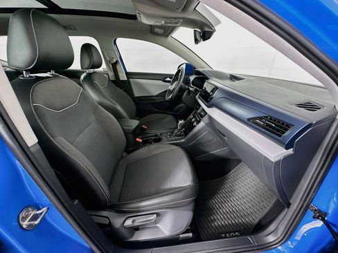 Used 2023 Volkswagen Taos SE w/ Panoramic Sunroof Package FWD image 30