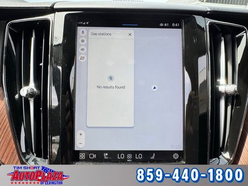 Used 2023 Volvo XC60 B6 Ultimate w/ Climate Package AWD/4WD image 34