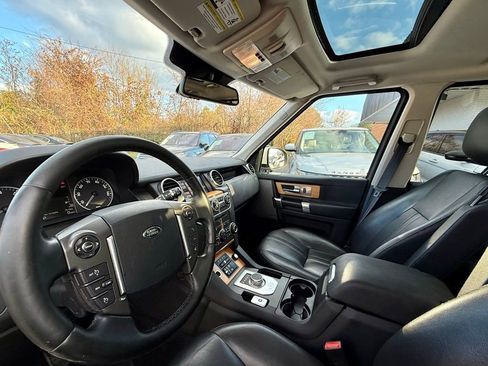 Used 2015 Land Rover LR4 HSE image 16
