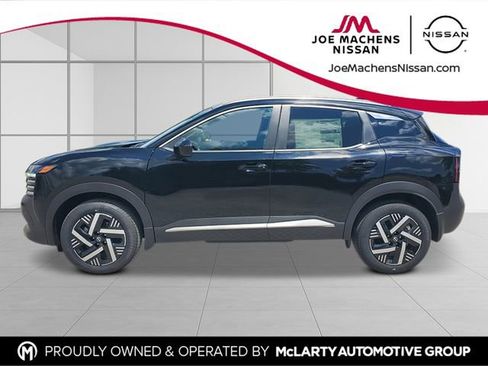 New 2026 Nissan Kicks SV w/ SV Premium Package FWD image 3