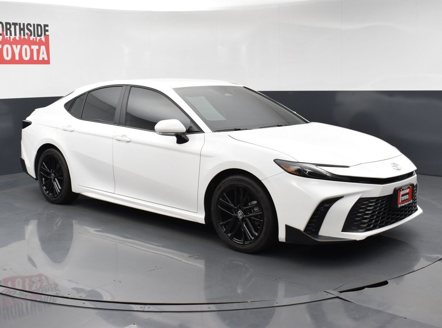 Used 2026 Toyota Camry SE FWD image 6