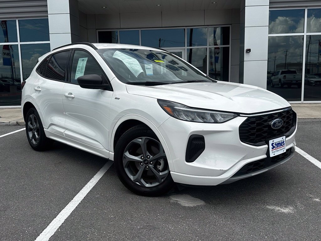 Used 2023 Ford Escape ST-Line w/ Tech Pack #1 FWD image 2