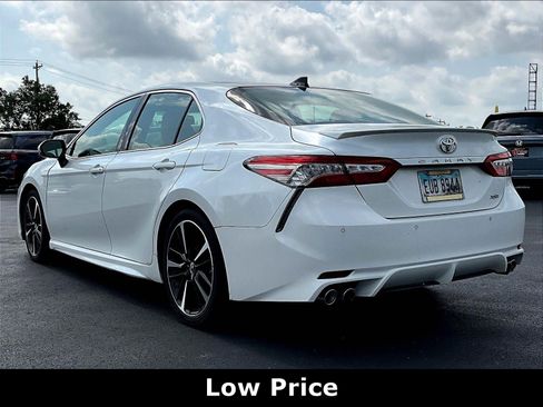 Used 2018 Toyota Camry XSE w/ Driver Assist Package FWD image 3