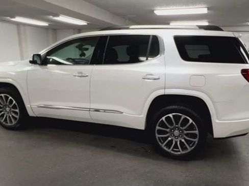 Certified 2021 GMC Acadia Denali w/ Denali Technology Package FWD image 6