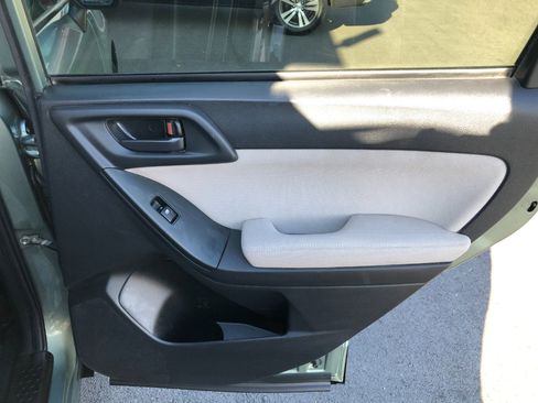 Used 2015 Subaru Forester 2.5i Premium image 27