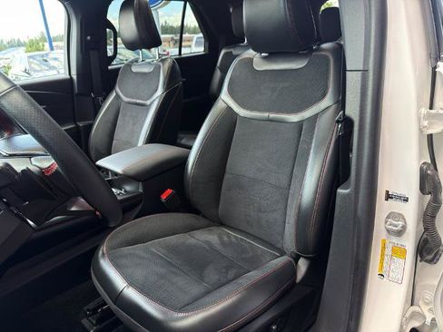 Certified 2025 Ford Explorer ST AWD/4WD image 20