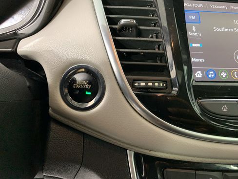 Used 2018 Chevrolet Trax Premier image 18