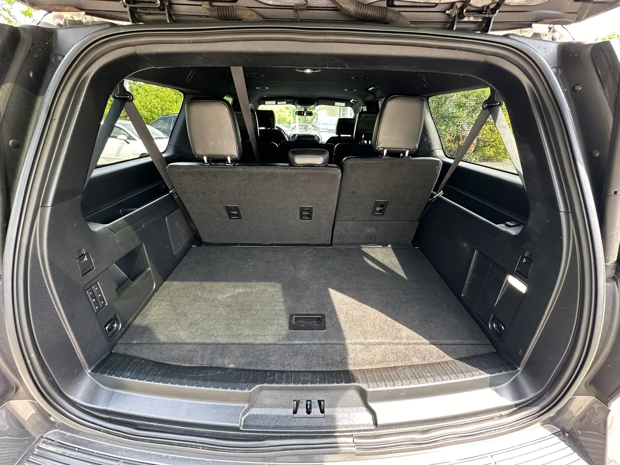 Used 2018 Ford Expedition Max Limited AWD/4WD image 36
