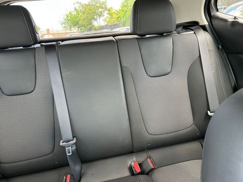 Used 2025 Buick Encore GX Preferred FWD image 32