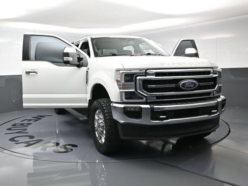 Used 2020 Ford F250 Lariat w/ Lariat Ultimate Package AWD/4WD image 24