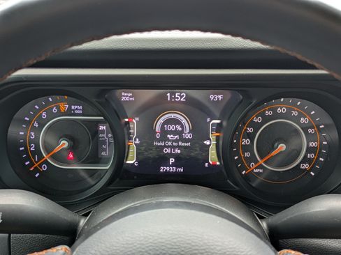 Used 2024 Jeep Gladiator Mojave AWD/4WD image 28