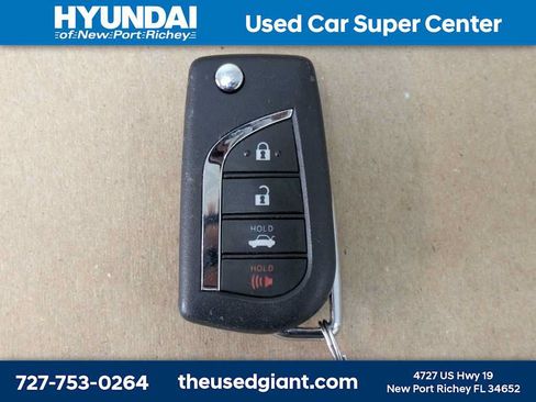 Used 2025 Toyota Corolla LE FWD image 32