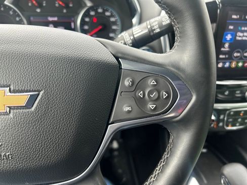 Used 2023 Chevrolet Traverse LT image 26