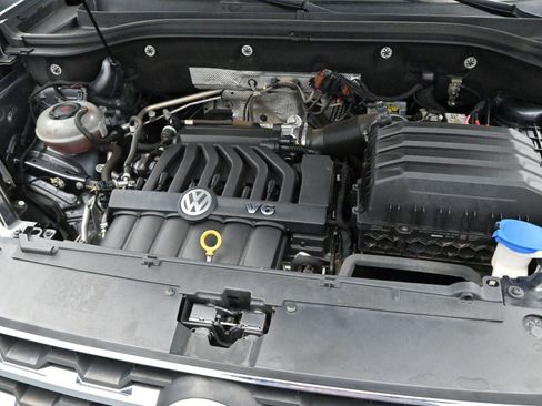 Used 2018 Volkswagen Atlas SEL image 34